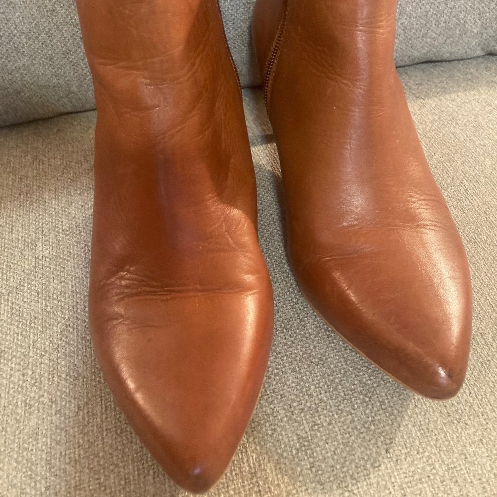 CORSO COMO SADDLE TAN BOOTIES 7.5M